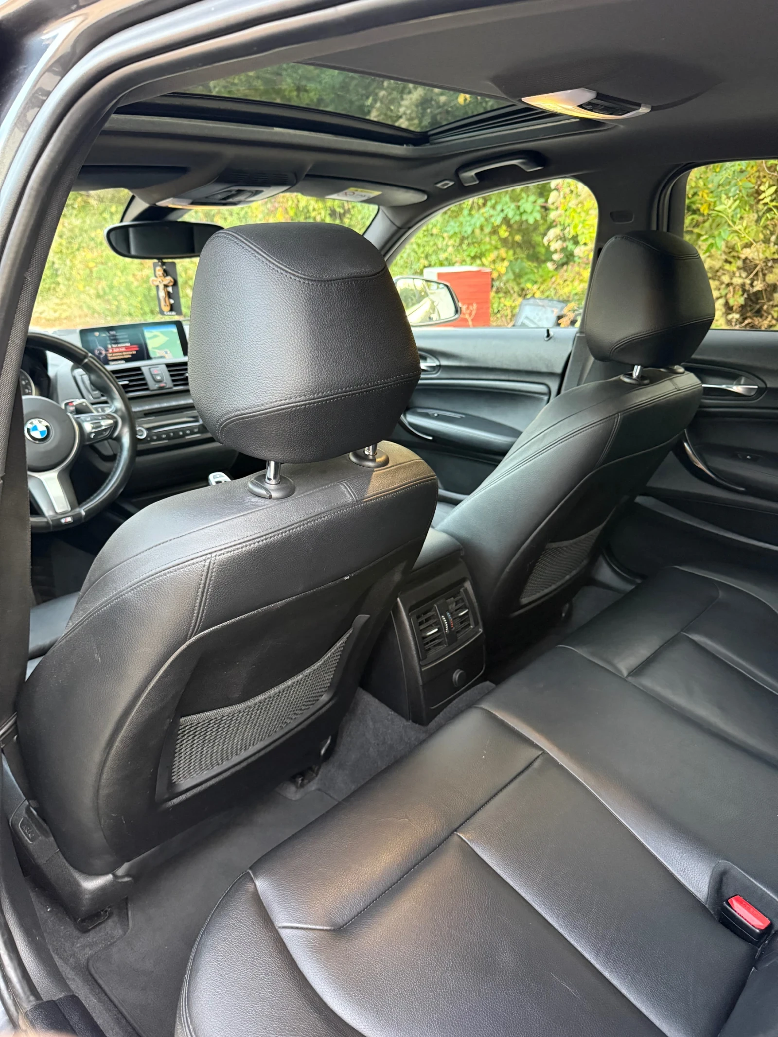 BMW M135 M135 Xdrive, снимка 11 - Автомобили и джипове - 56416799