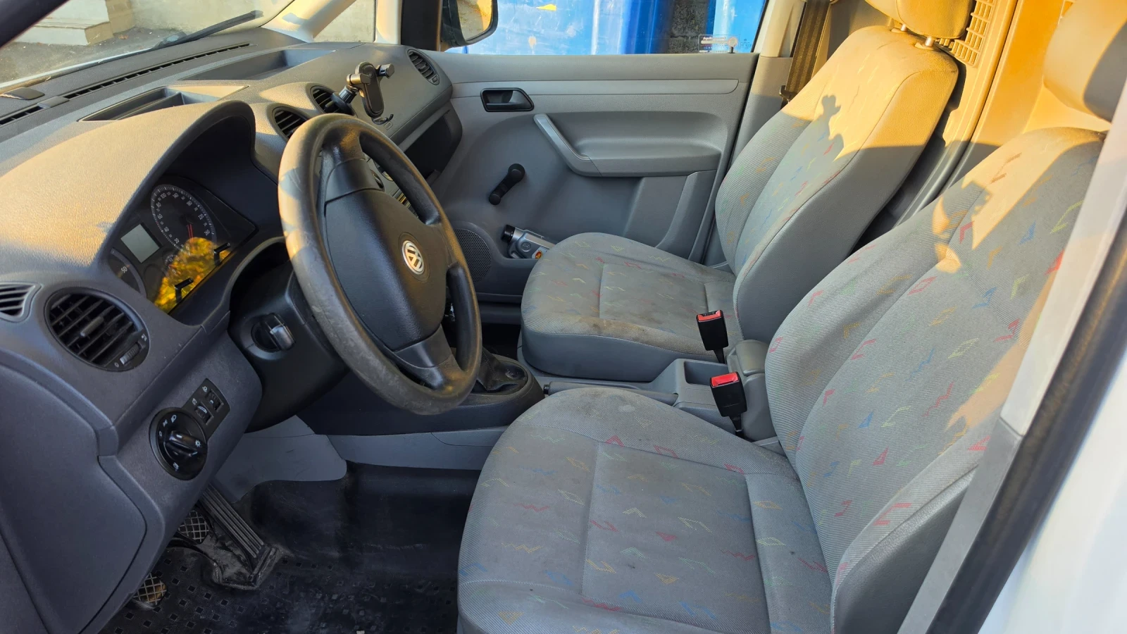 VW Caddy, снимка 5 - Автомобили и джипове - 56447025