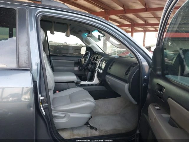 Toyota Sequoia 4.7* V8* ПОДГРЕВ* КАМЕРА* ЕЛ* СЕДАЛКИ* ПАМЕТ*  - изображение 9