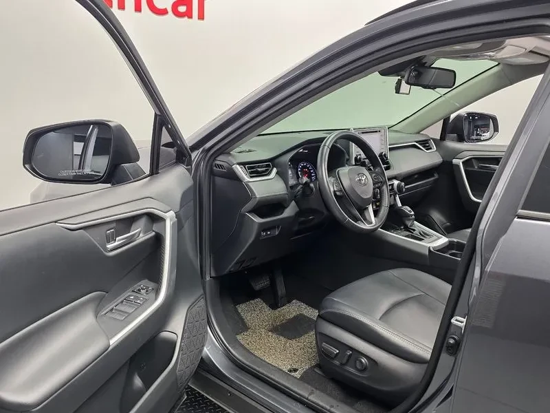 Toyota Rav4, снимка 10 - Автомобили и джипове - 55347503