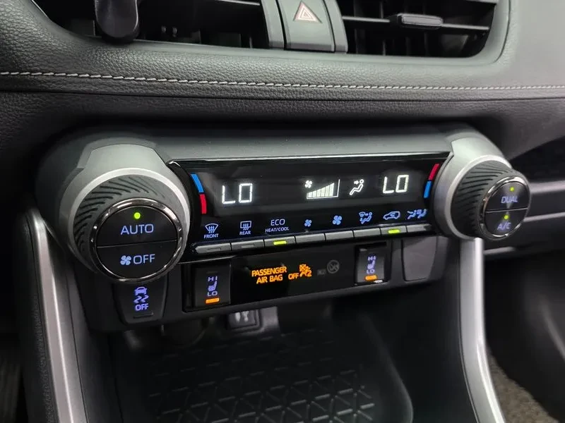 Toyota Rav4, снимка 17 - Автомобили и джипове - 55347503