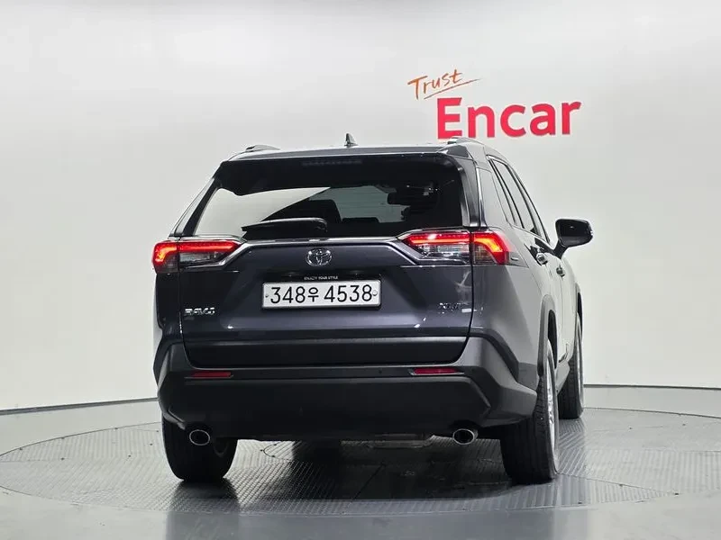 Toyota Rav4, снимка 4 - Автомобили и джипове - 55347503