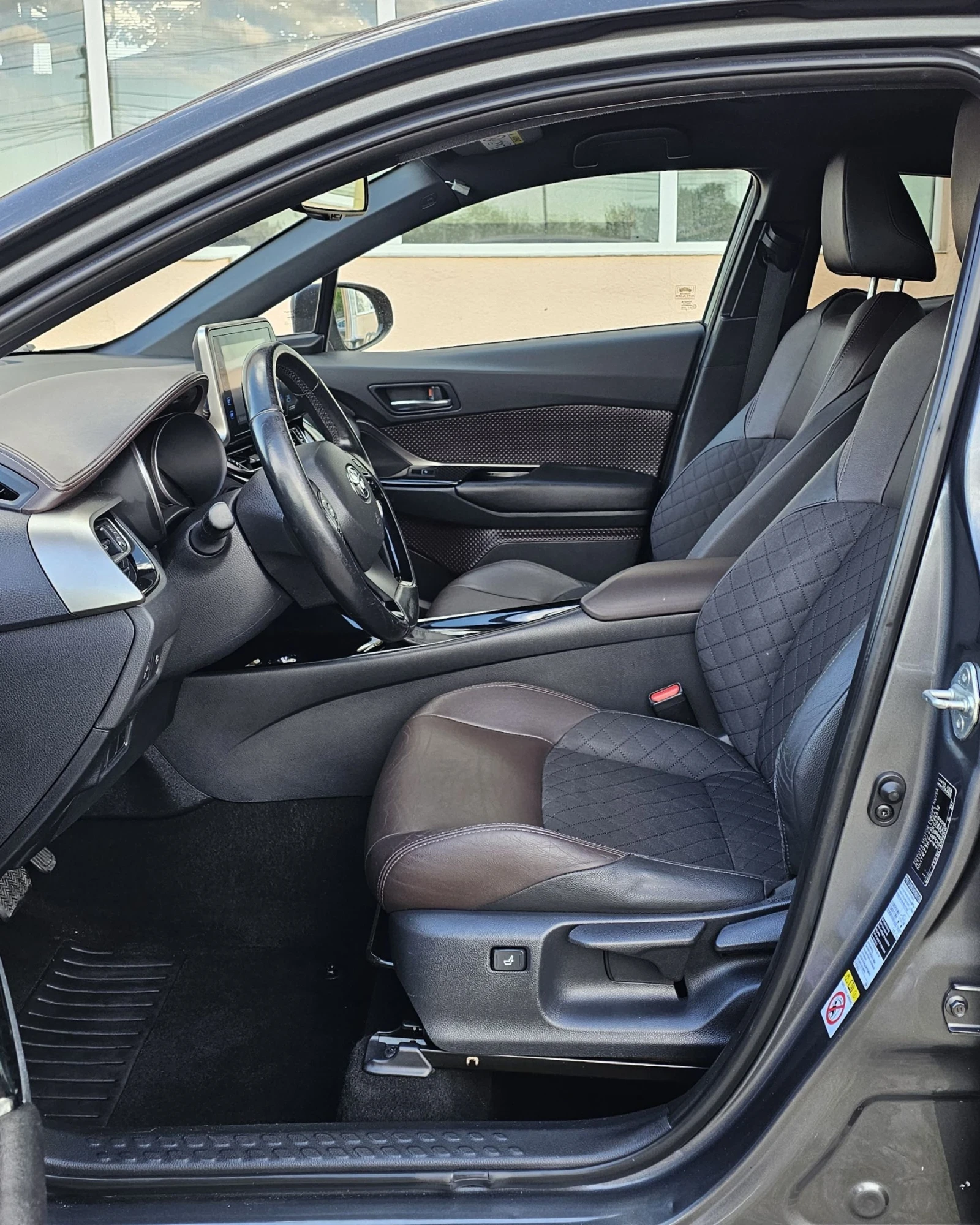Toyota C-HR 1.8 Hybrid Lounge KeylessGo Камера LED - изображение 7