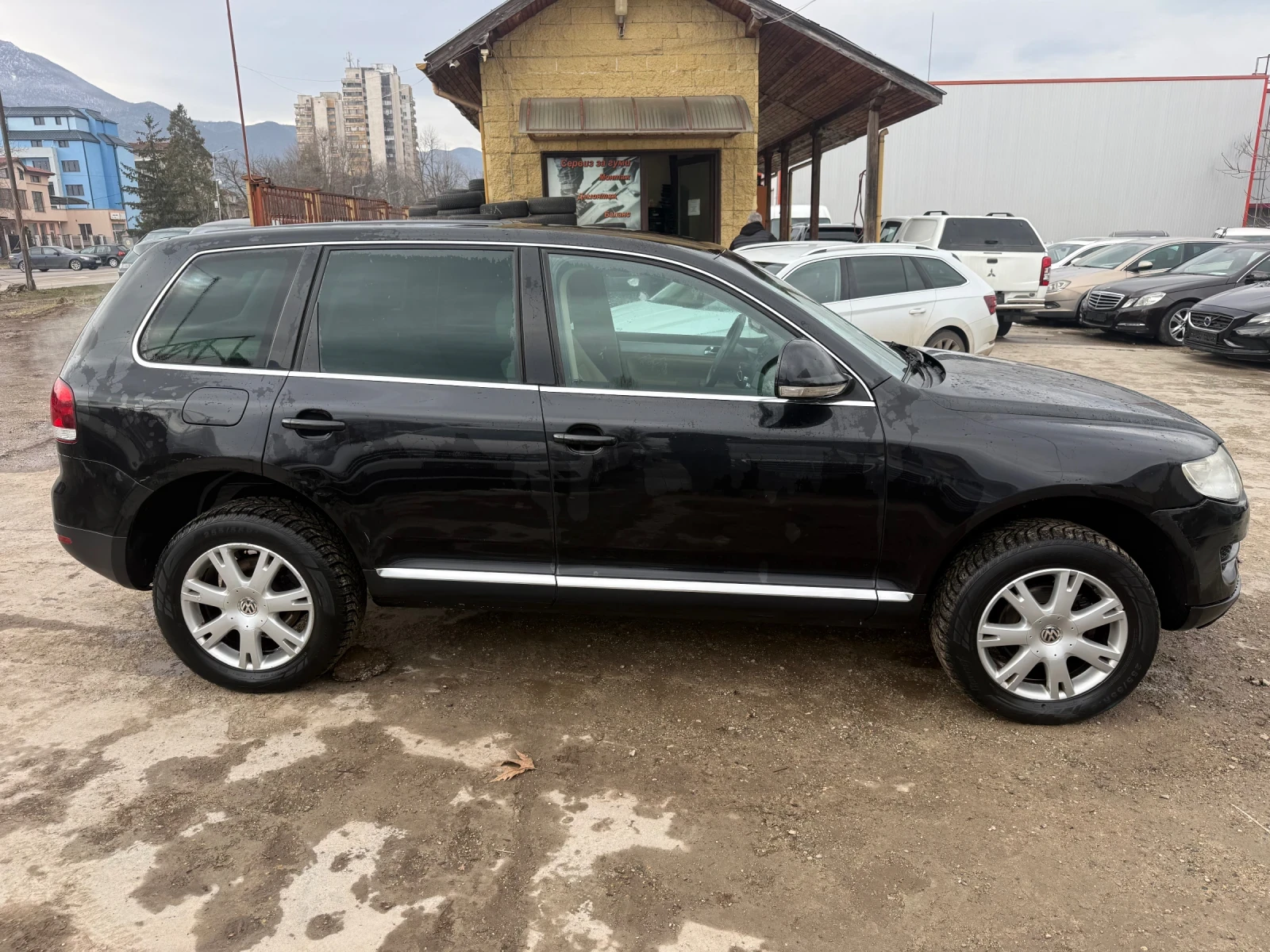 VW Touareg 2.5 tdi ръчни ск. - изображение 4