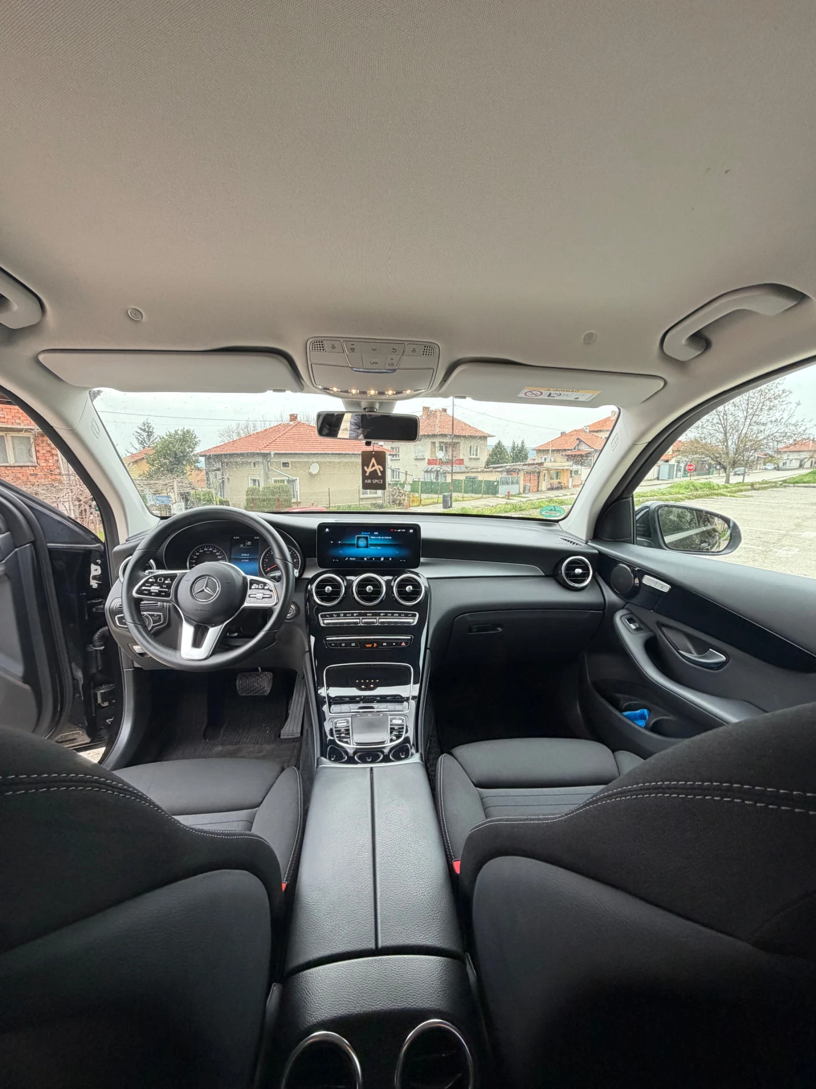 Mercedes-Benz GLC 220d 4MATIC G-TRONIC (194 Hp), снимка 11 - Автомобили и джипове - 53745673