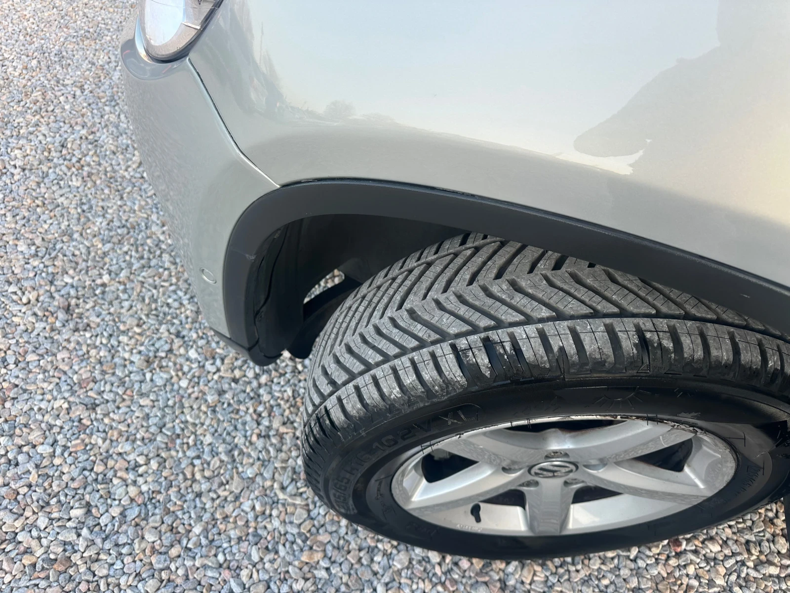 VW Tiguan 2.0TDI, снимка 15 - Автомобили и джипове - 53828979