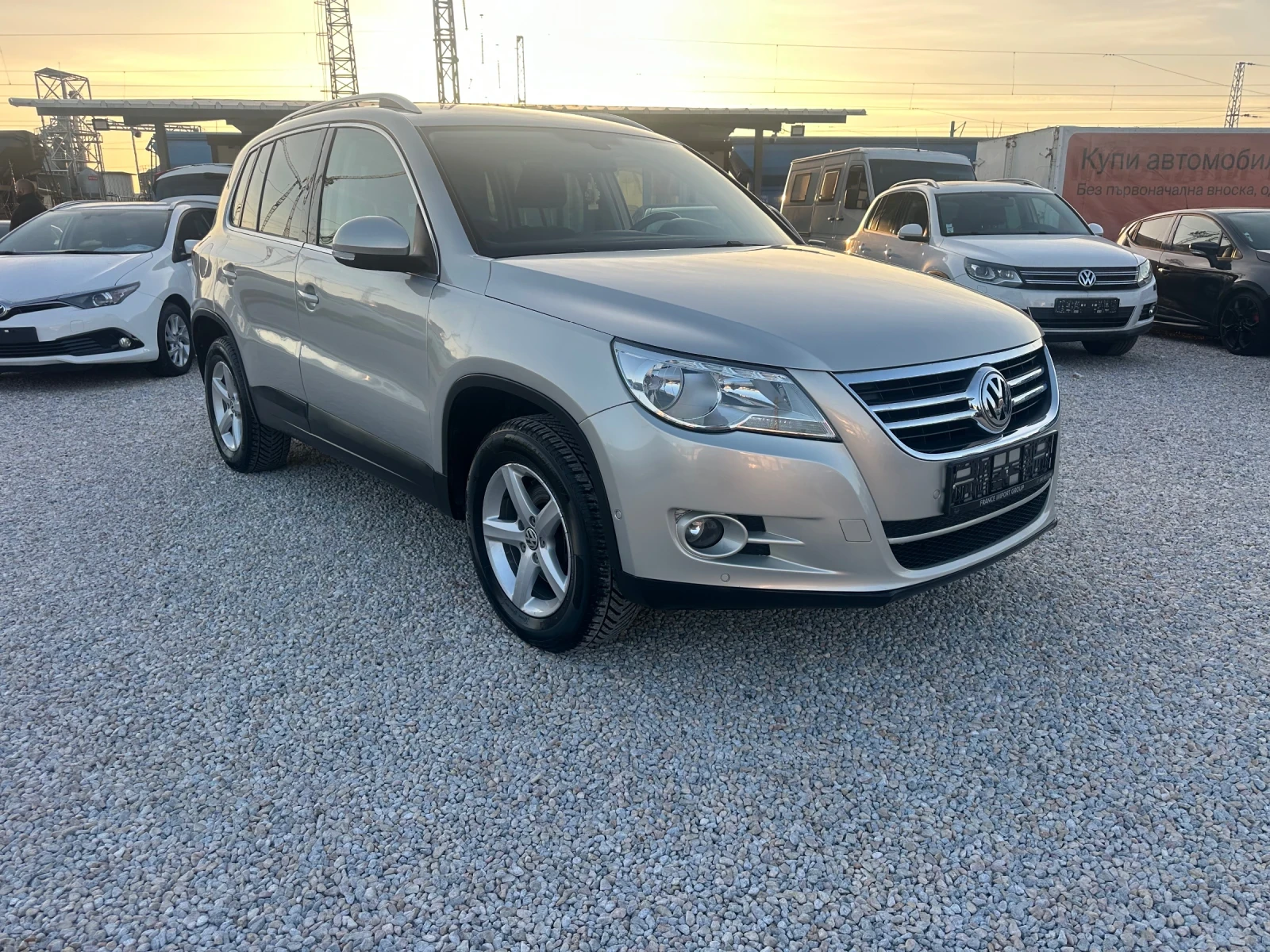 VW Tiguan 2.0TDI, снимка 8 - Автомобили и джипове - 53828979