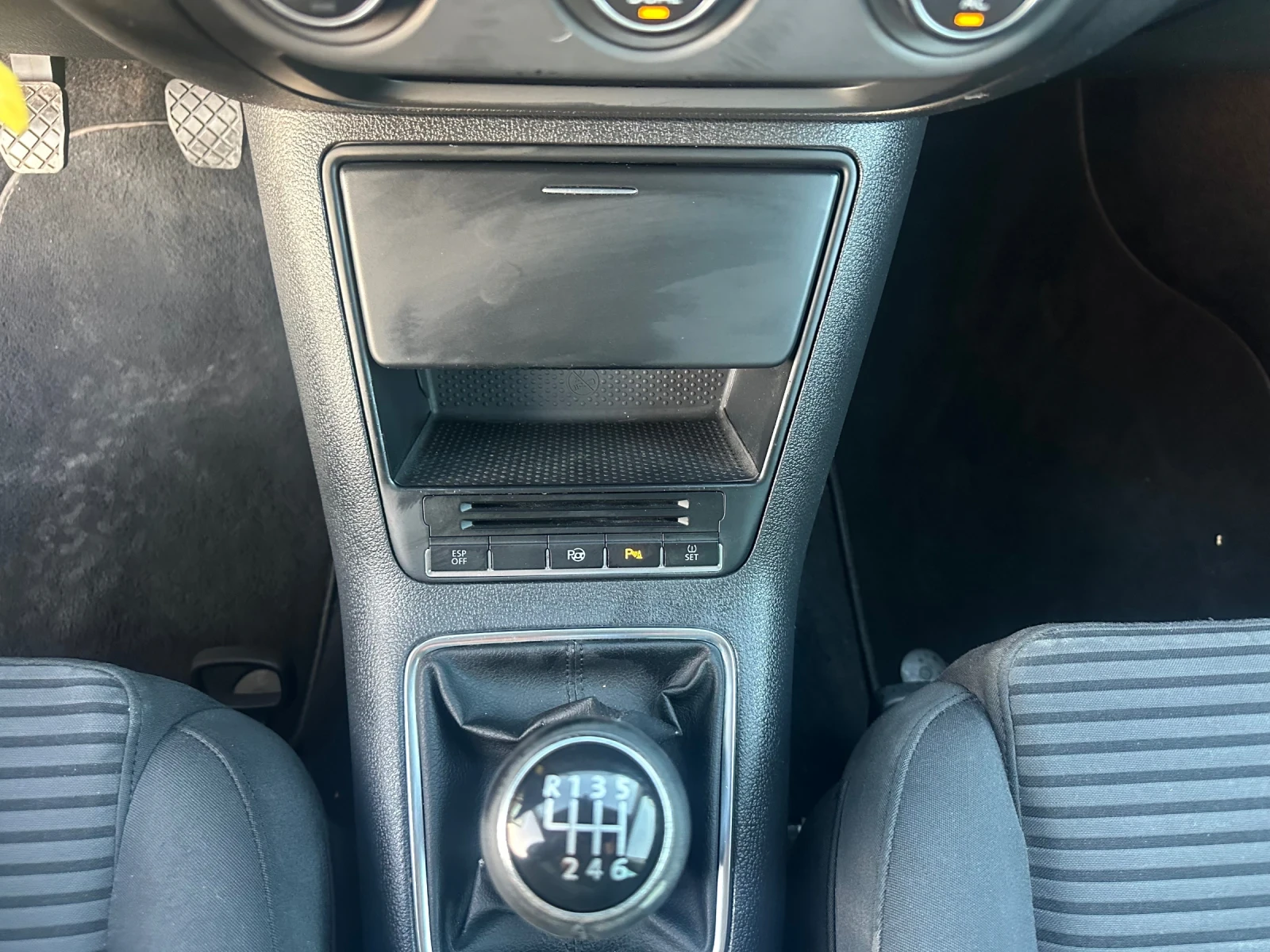 VW Tiguan 2.0TDI, снимка 12 - Автомобили и джипове - 53828979