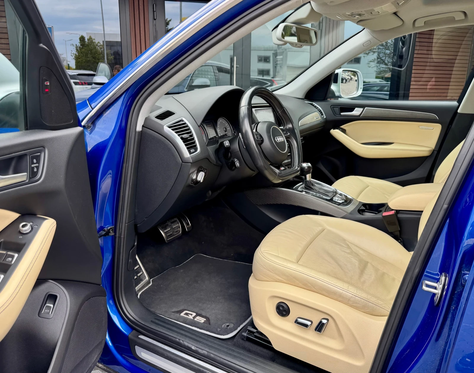 Audi SQ5 Audi Exclusive* Дистроник* Подгрев-Обдухване* Каме, снимка 8 - Автомобили и джипове - 54351727