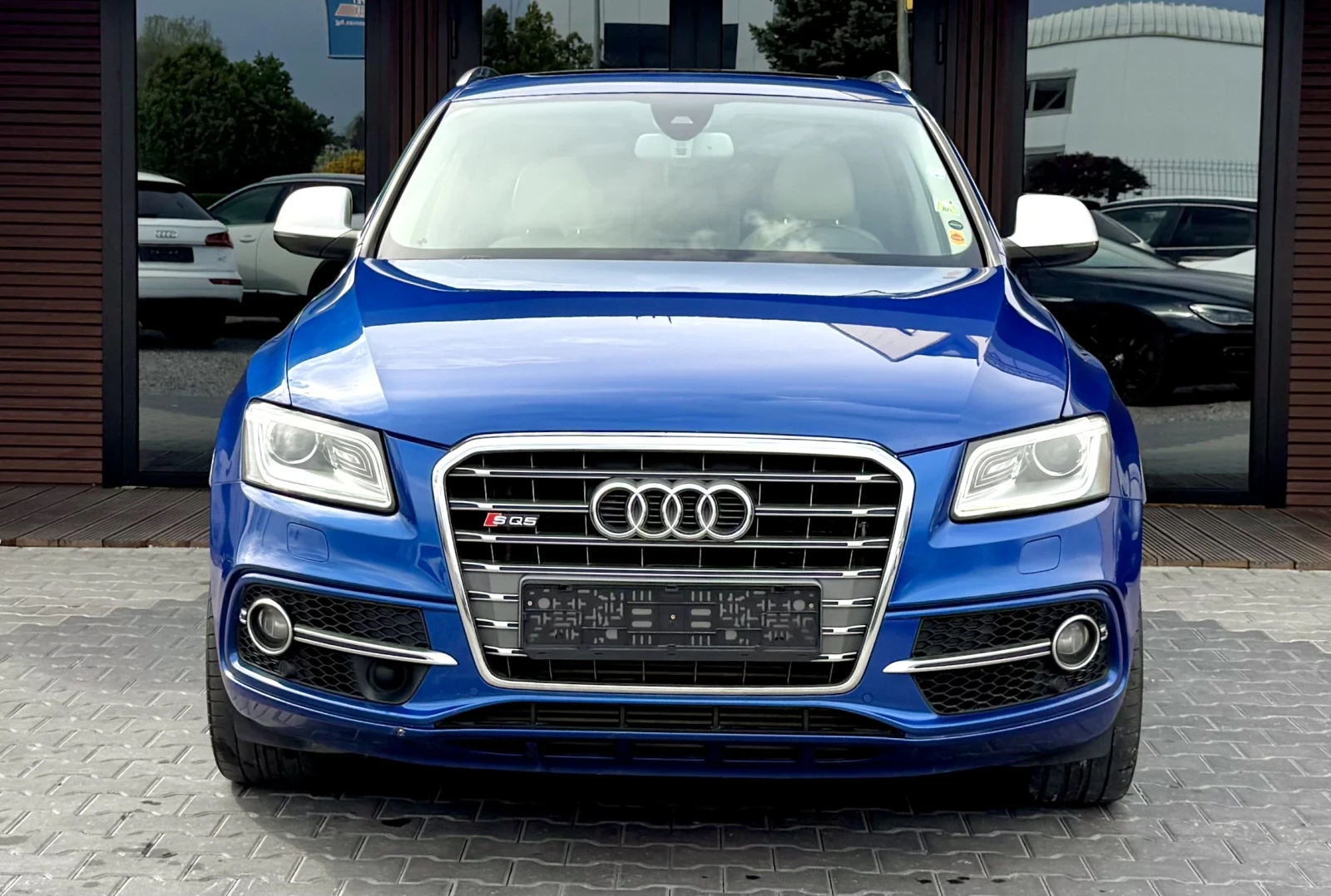 Audi SQ5 Audi Exclusive* Дистроник* Подгрев-Обдухване* Каме, снимка 2 - Автомобили и джипове - 54351727