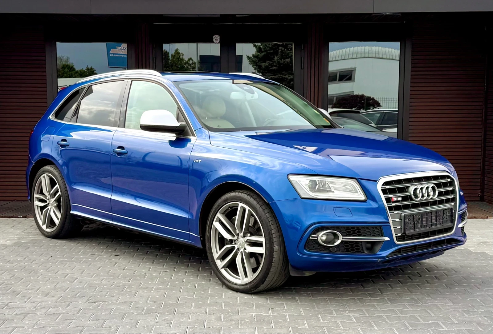 Audi SQ5 Audi Exclusive* Дистроник* Подгрев-Обдухване* Каме, снимка 3 - Автомобили и джипове - 54351727
