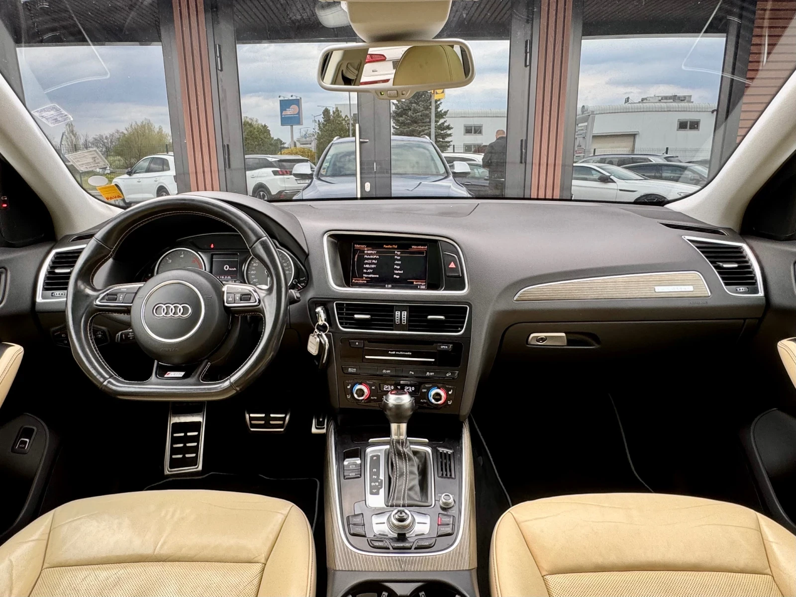 Audi SQ5 Audi Exclusive* Дистроник* Подгрев-Обдухване* Каме, снимка 11 - Автомобили и джипове - 54351727