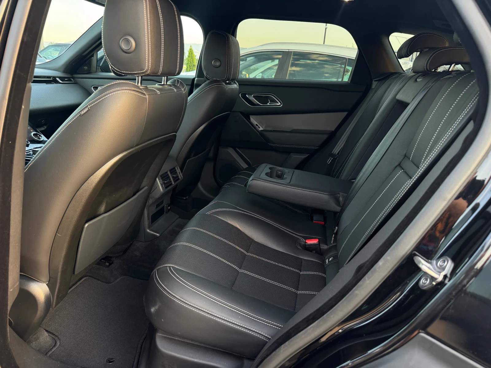 Land Rover Range Rover Velar, снимка 10 - Автомобили и джипове - 55090937
