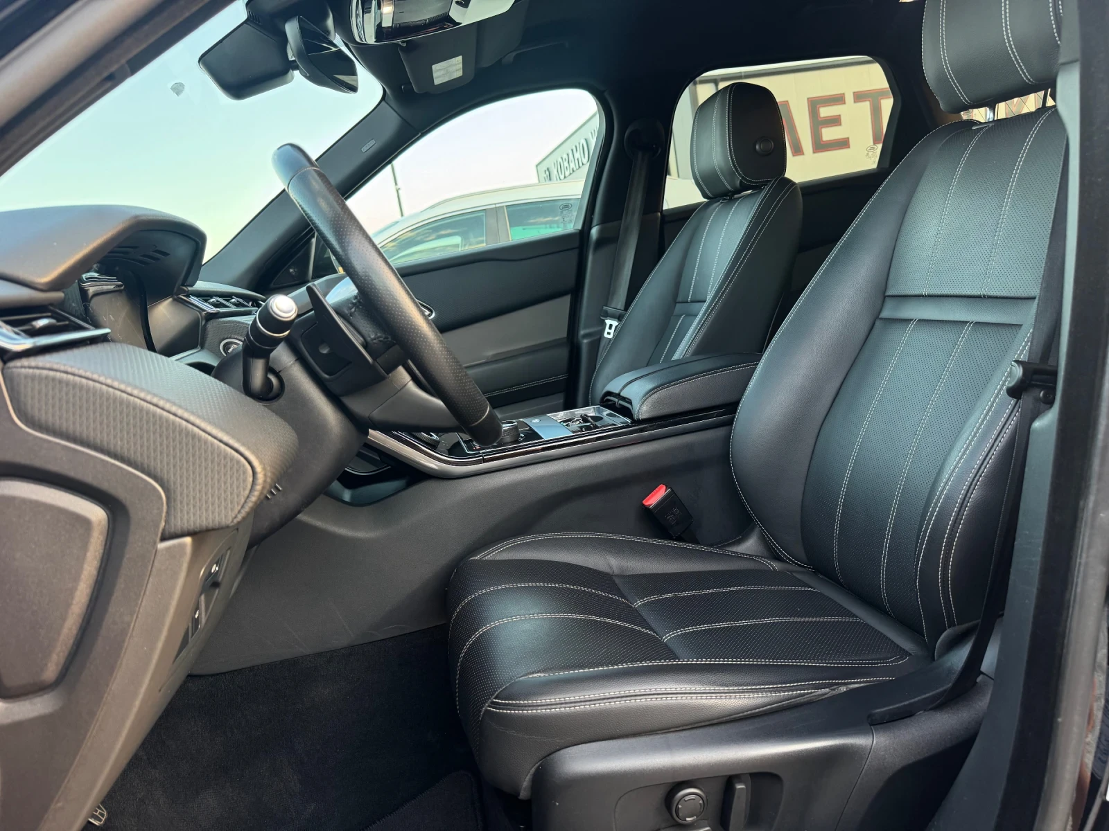 Land Rover Range Rover Velar, снимка 9 - Автомобили и джипове - 55090937