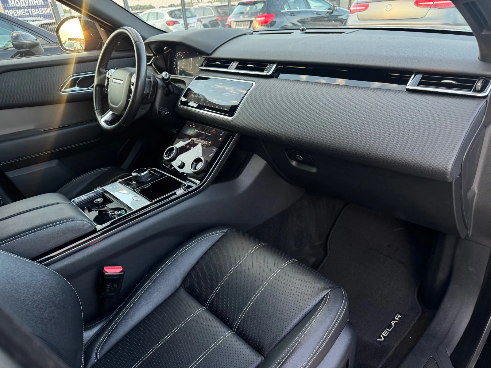Land Rover Range Rover Velar, снимка 13 - Автомобили и джипове - 55090937