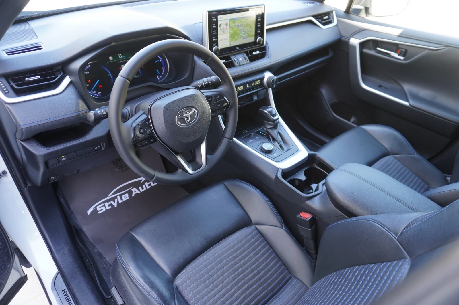 Toyota Rav4 2.5i Hybrid AWD-i, БЯЛА ПЕРЛА, EXCLUSIVE, DUAL TON, снимка 10 - Автомобили и джипове - 55230423