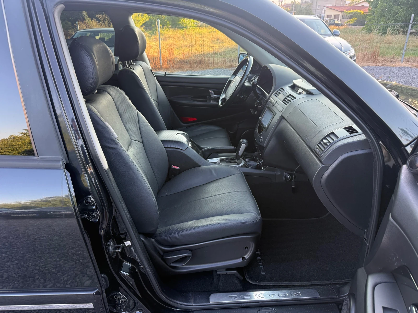 SsangYong Rexton 270CDI  Face 2012г./6+ 1/4WD/DVD/Camera/63000km., снимка 11 - Автомобили и джипове - 55530119