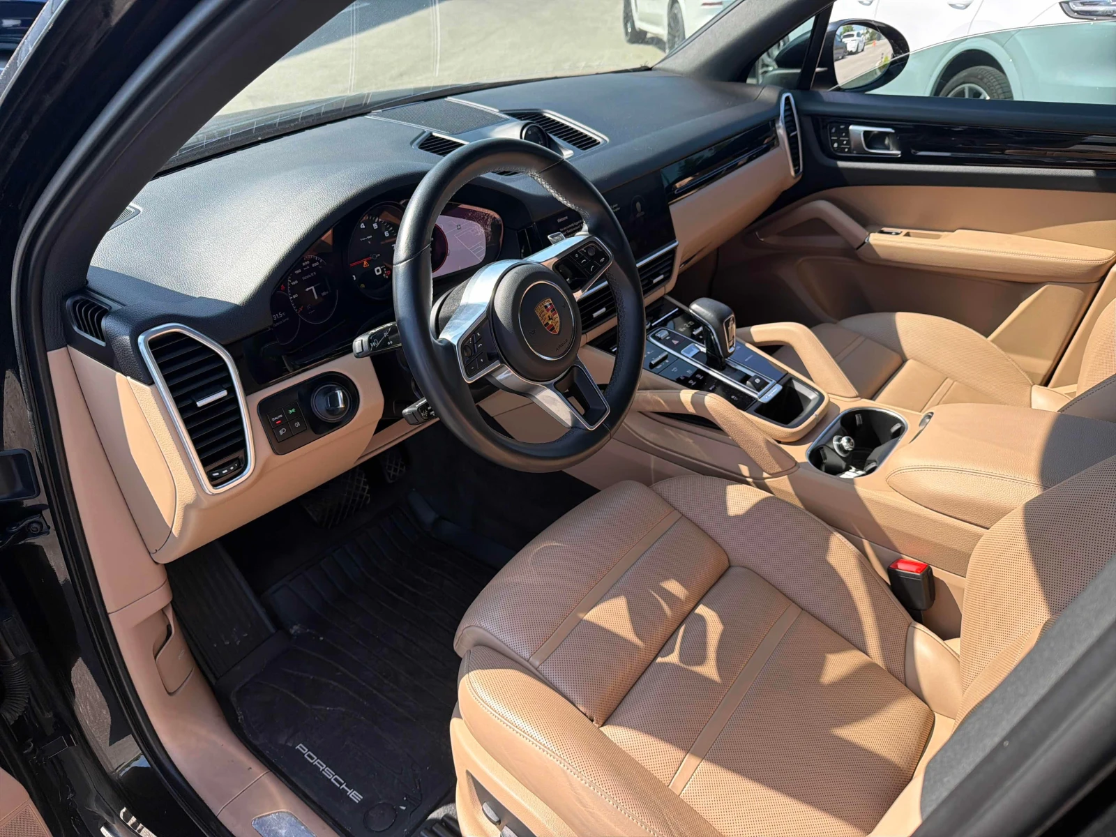 Porsche Cayenne * АВТОКРЕДИТ * ГЛАВНО ПРЕДСТАВИТЕЛСТВО НА PORSCHE, снимка 7 - Автомобили и джипове - 55884160