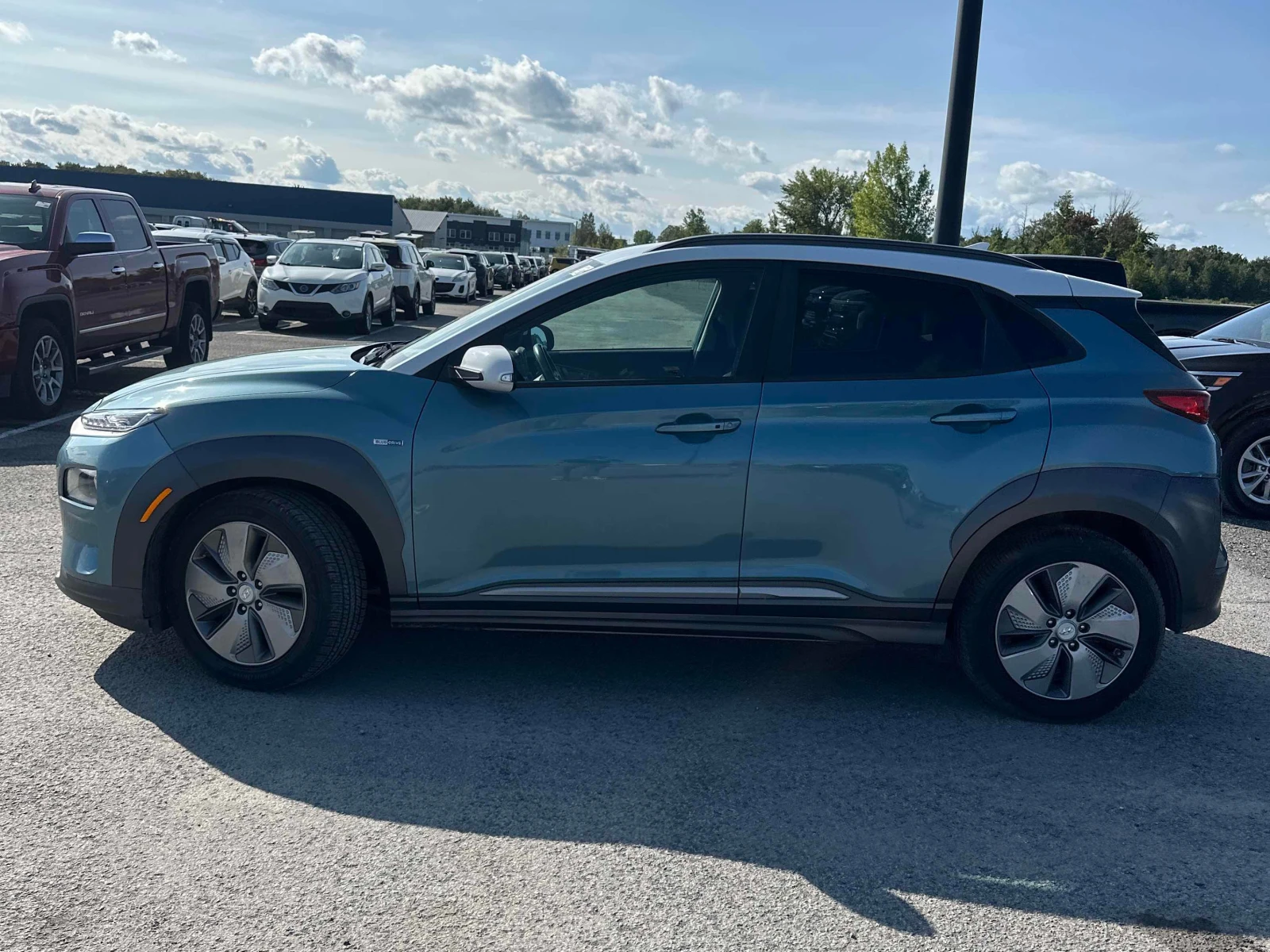 Hyundai Kona * Preferred * CARFAX * ОПЦИЯ ЗА ФИНАНСИРАНЕ, снимка 2 - Автомобили и джипове - 55999192