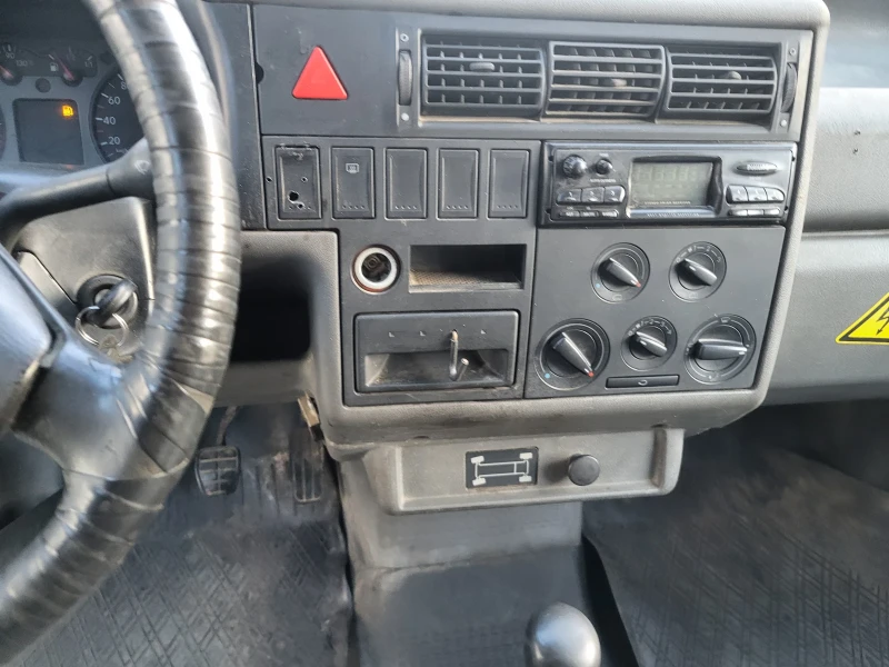 VW T4 Vw T4 Doka 2.5TDI 4x4, снимка 10 - Бусове и автобуси - 47922151