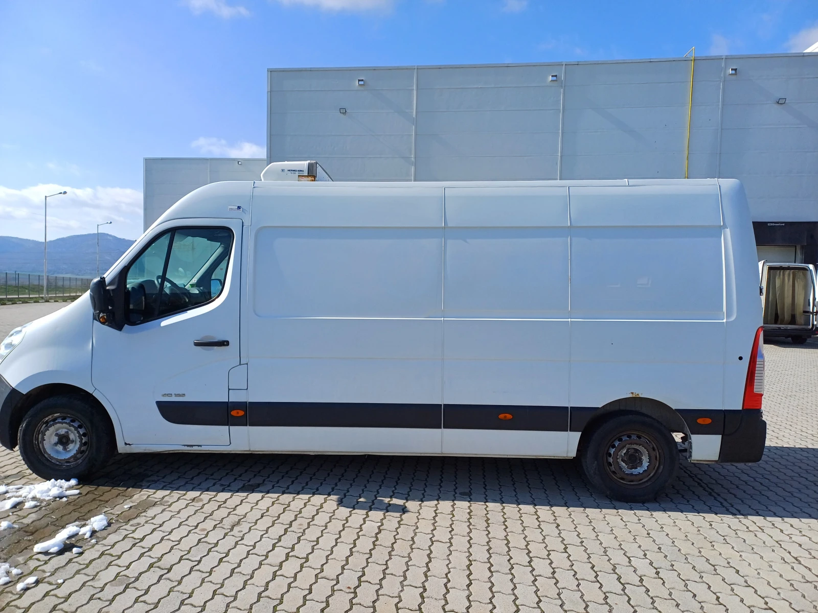 Renault Master хладилен, снимка 4 - Бусове и автобуси - 55006558