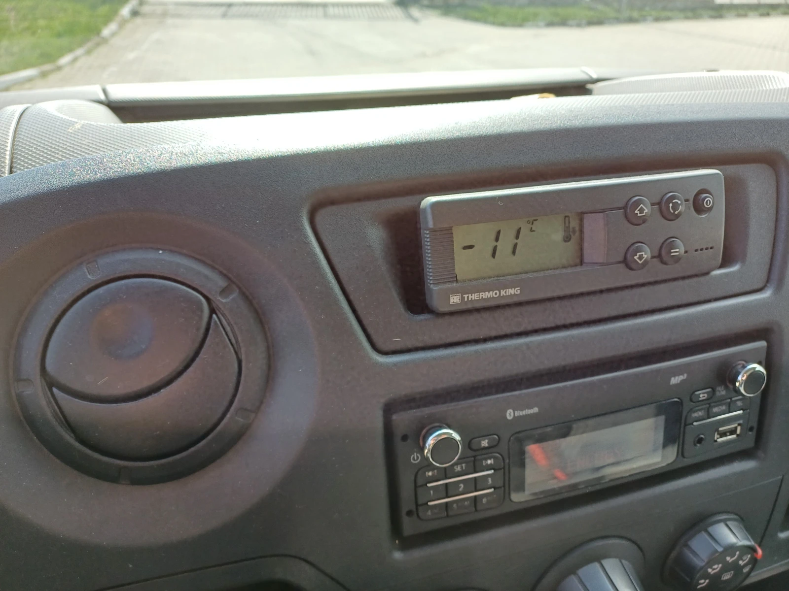 Renault Master хладилен, снимка 12 - Бусове и автобуси - 55006558