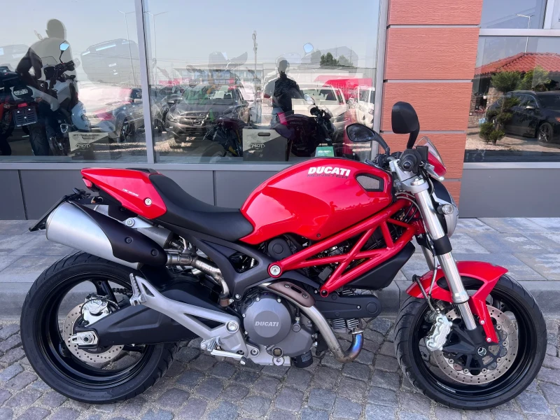 Ducati Monster 696 