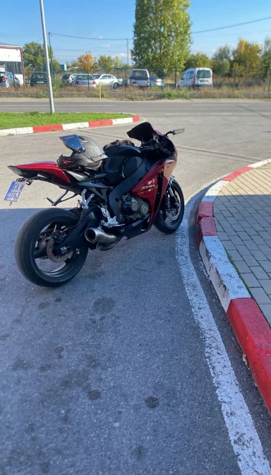Honda Cbr 1000 RR, снимка 5 - Мотоциклети и мототехника - 53713795