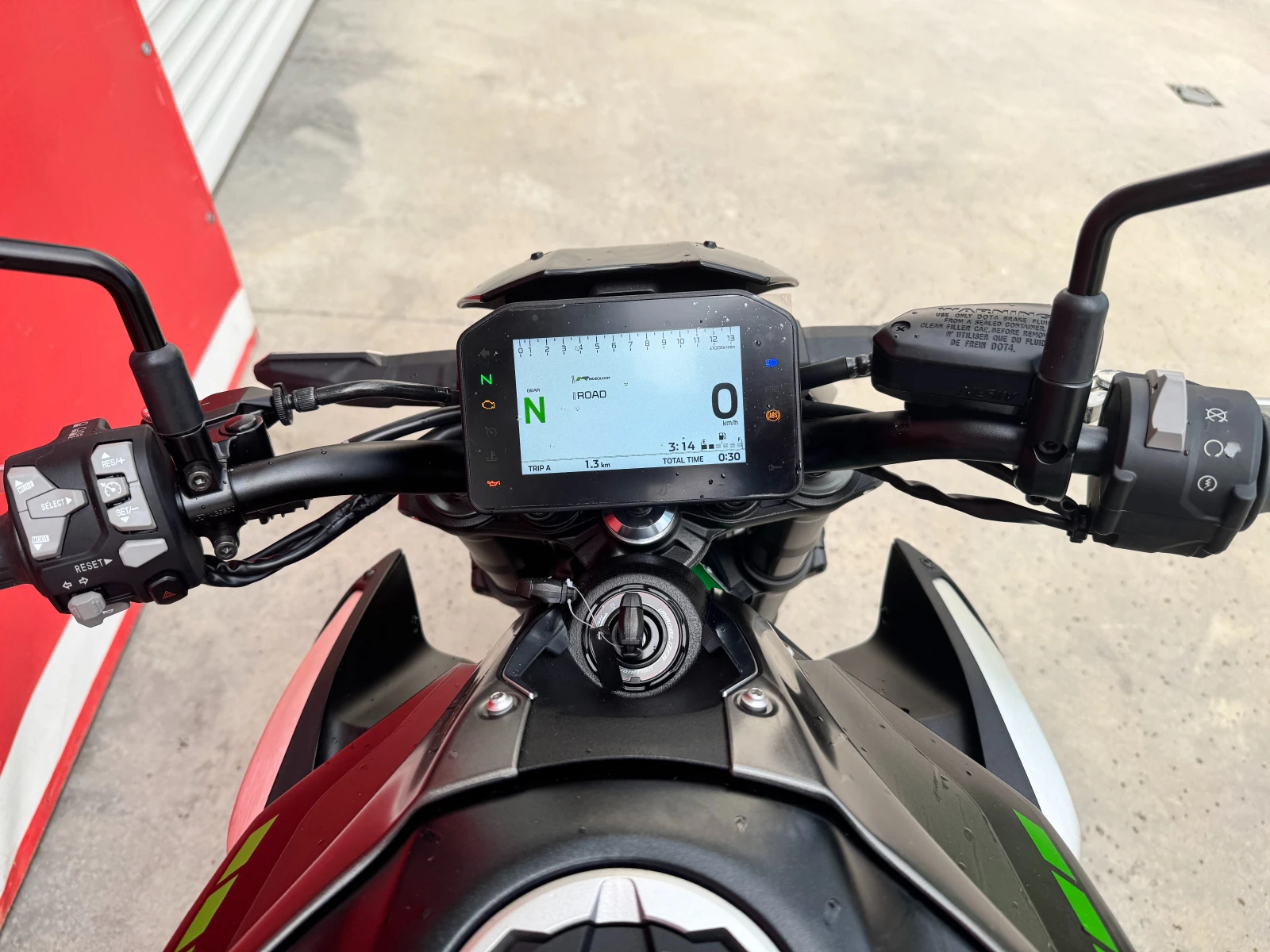 Kawasaki Z 900 ABS TC MODE 0KM NOV - изображение 9