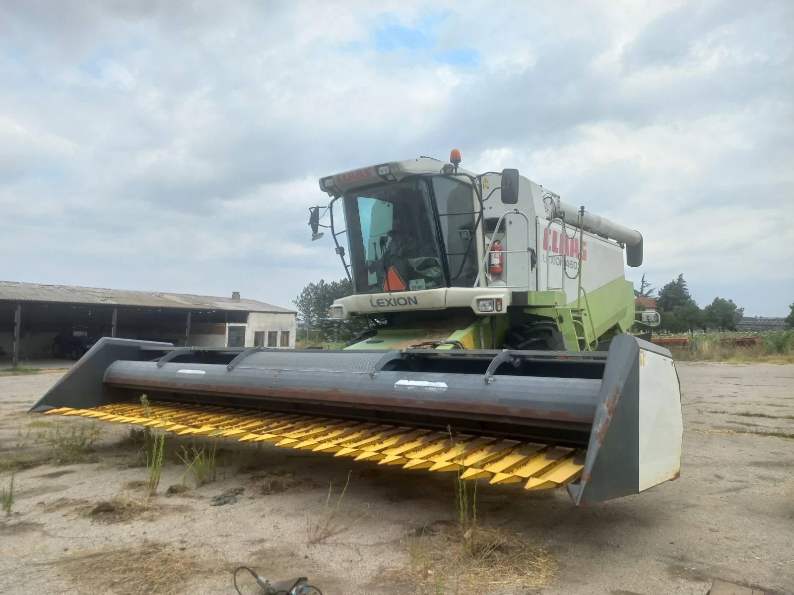 Комбайн Claas Lexion 460, снимка 11 - Селскостопанска техника - 56645988