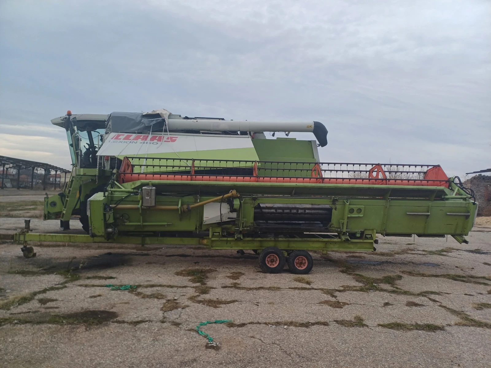 Комбайн Claas Lexion 460, снимка 6 - Селскостопанска техника - 56645988