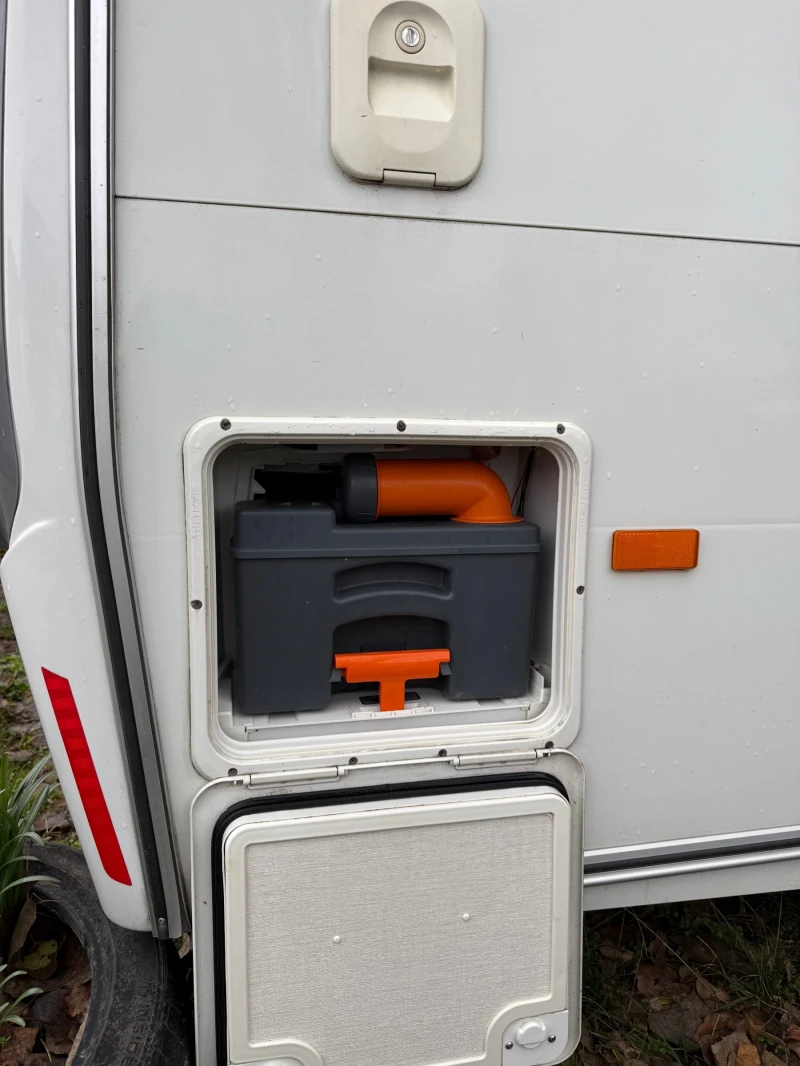 Каравана Други Lunar Ariva, снимка 15 - Каравани и кемпери - 52691933