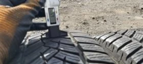 Гуми Зимни 225/50R17, снимка 3