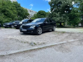 Mercedes-Benz 220, снимка 1