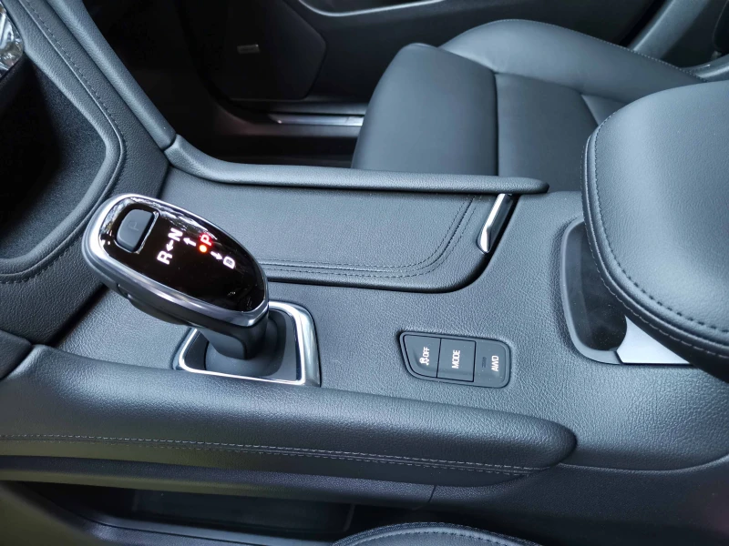 Cadillac XT5 Premium V6 European model, снимка 15 - Автомобили и джипове - 37565120