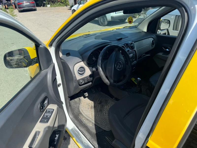 Dacia Lodgy 1.6 бензин/газ, снимка 6 - Автомобили и джипове - 52508021