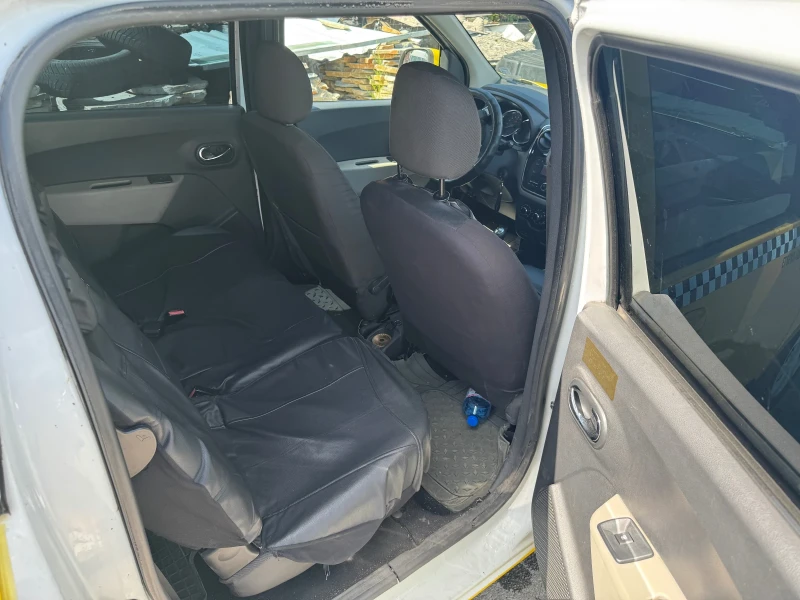 Dacia Lodgy 1.6 бензин/газ, снимка 10 - Автомобили и джипове - 52508021
