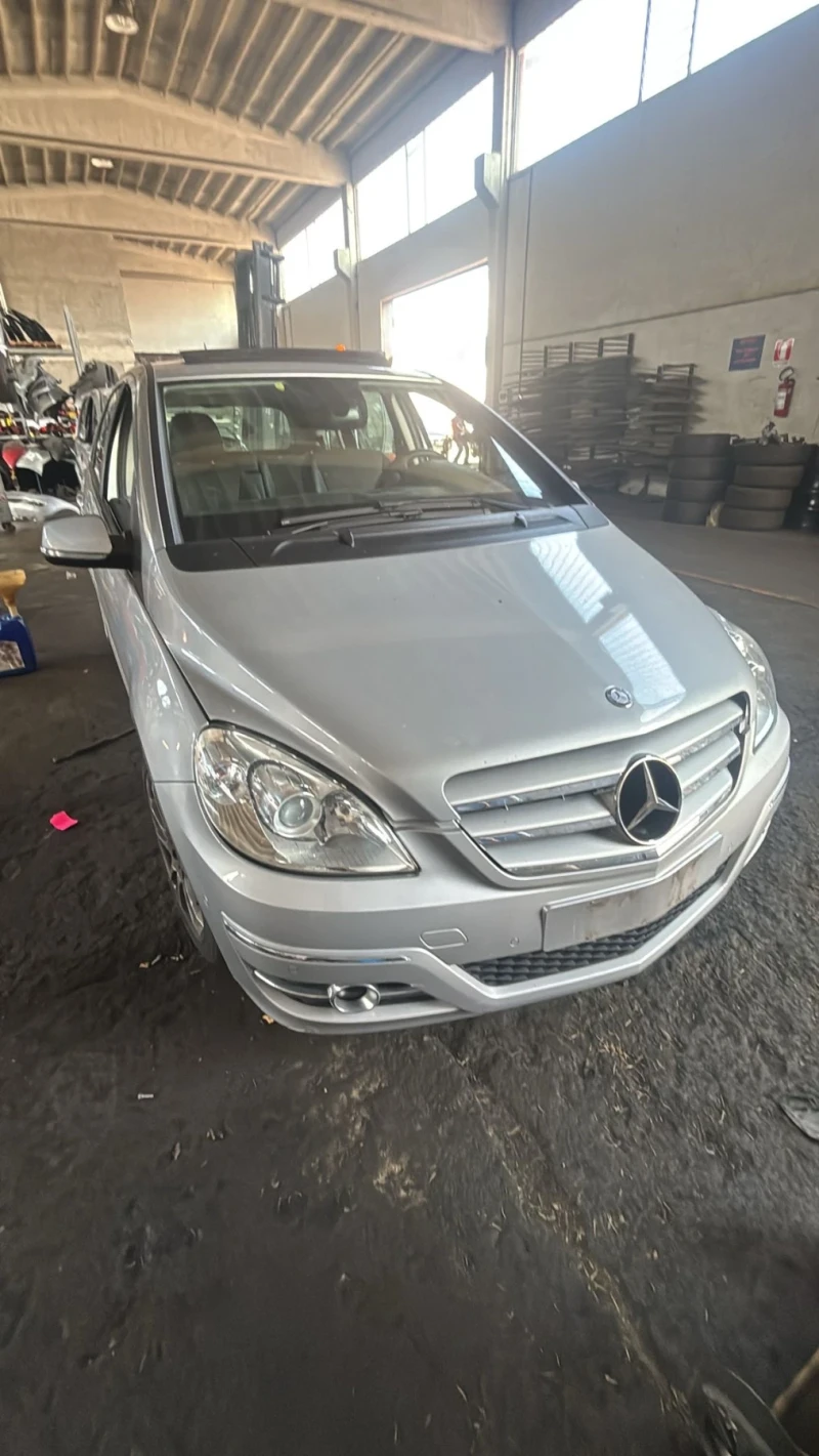 Mercedes-Benz B 200 2.0cdi  avtomat, снимка 2 - Автомобили и джипове - 52529101
