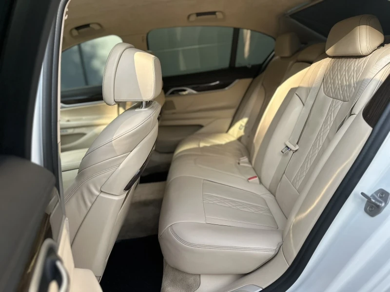 BMW 730, снимка 15 - Автомобили и джипове - 52674510