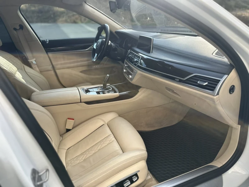 BMW 730, снимка 12 - Автомобили и джипове - 52674510