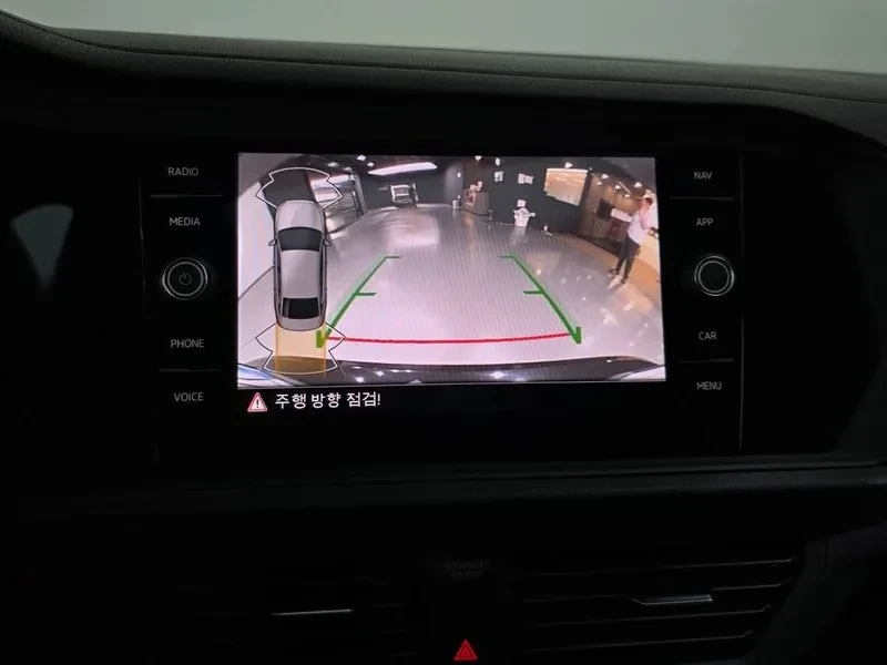 VW Jetta 1.4 Tsi Prestige, снимка 15 - Автомобили и джипове - 55785661