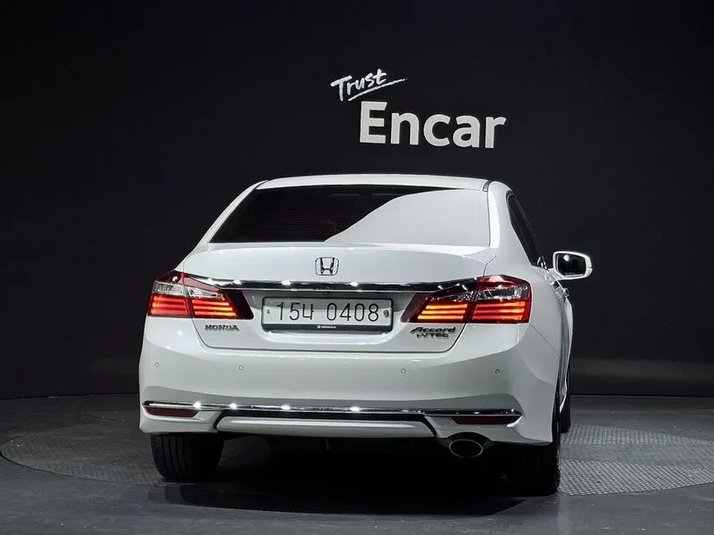 Honda Accord 2.4 9Th Gen , снимка 4 - Автомобили и джипове - 55796229