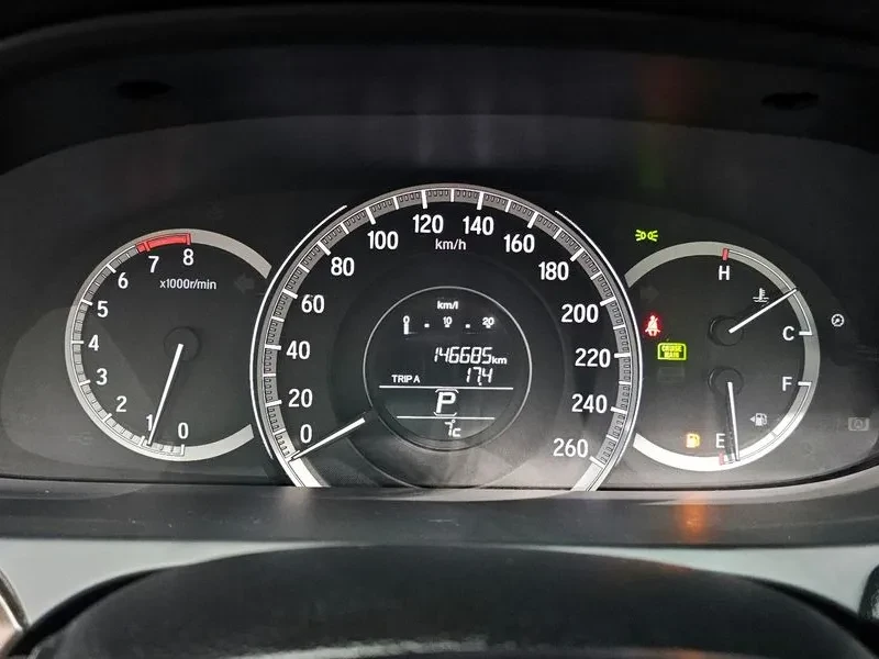 Honda Accord 2.4 9Th Gen , снимка 8 - Автомобили и джипове - 55796229