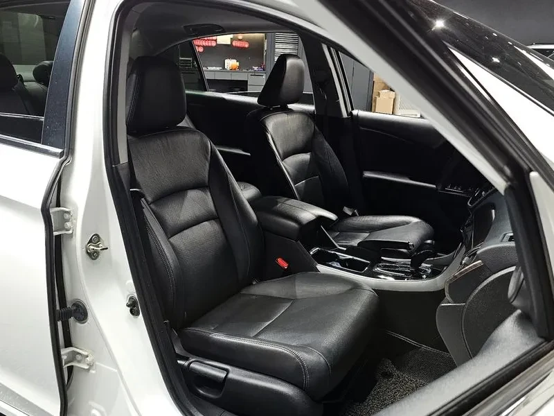 Honda Accord 2.4 9Th Gen , снимка 10 - Автомобили и джипове - 55796229