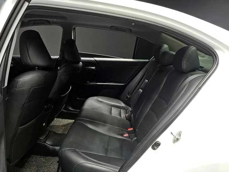 Honda Accord 2.4 9Th Gen , снимка 12 - Автомобили и джипове - 55796229