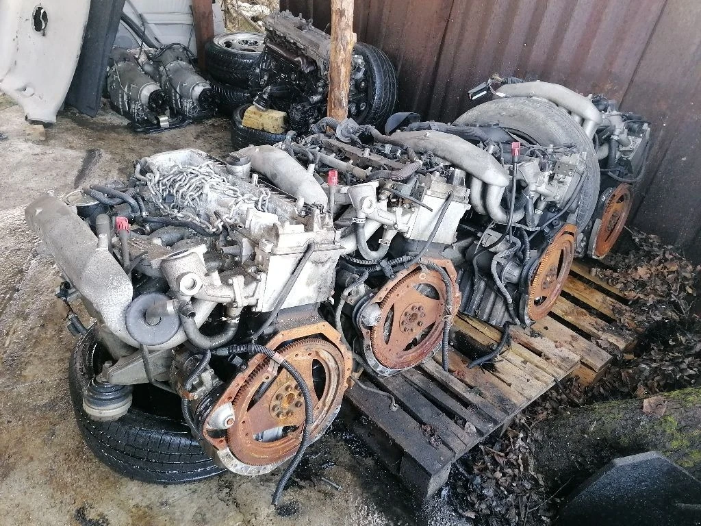 Mercedes-Benz E 320  Части за Е220 Е270 Е320 гаранция , снимка 12 - Автомобили и джипове - 50382768