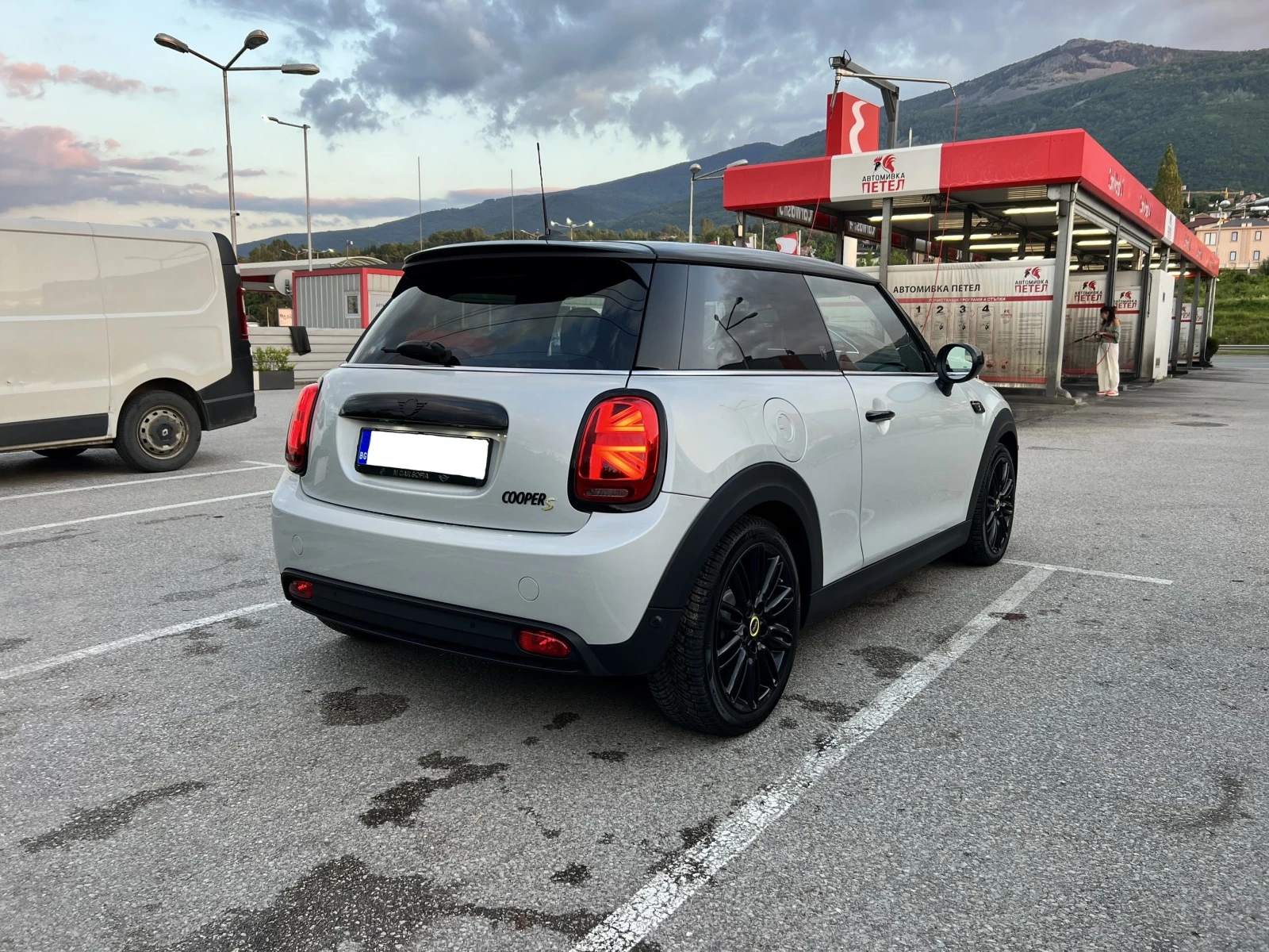 Mini Cooper SE Yours Гаранция  - изображение 4