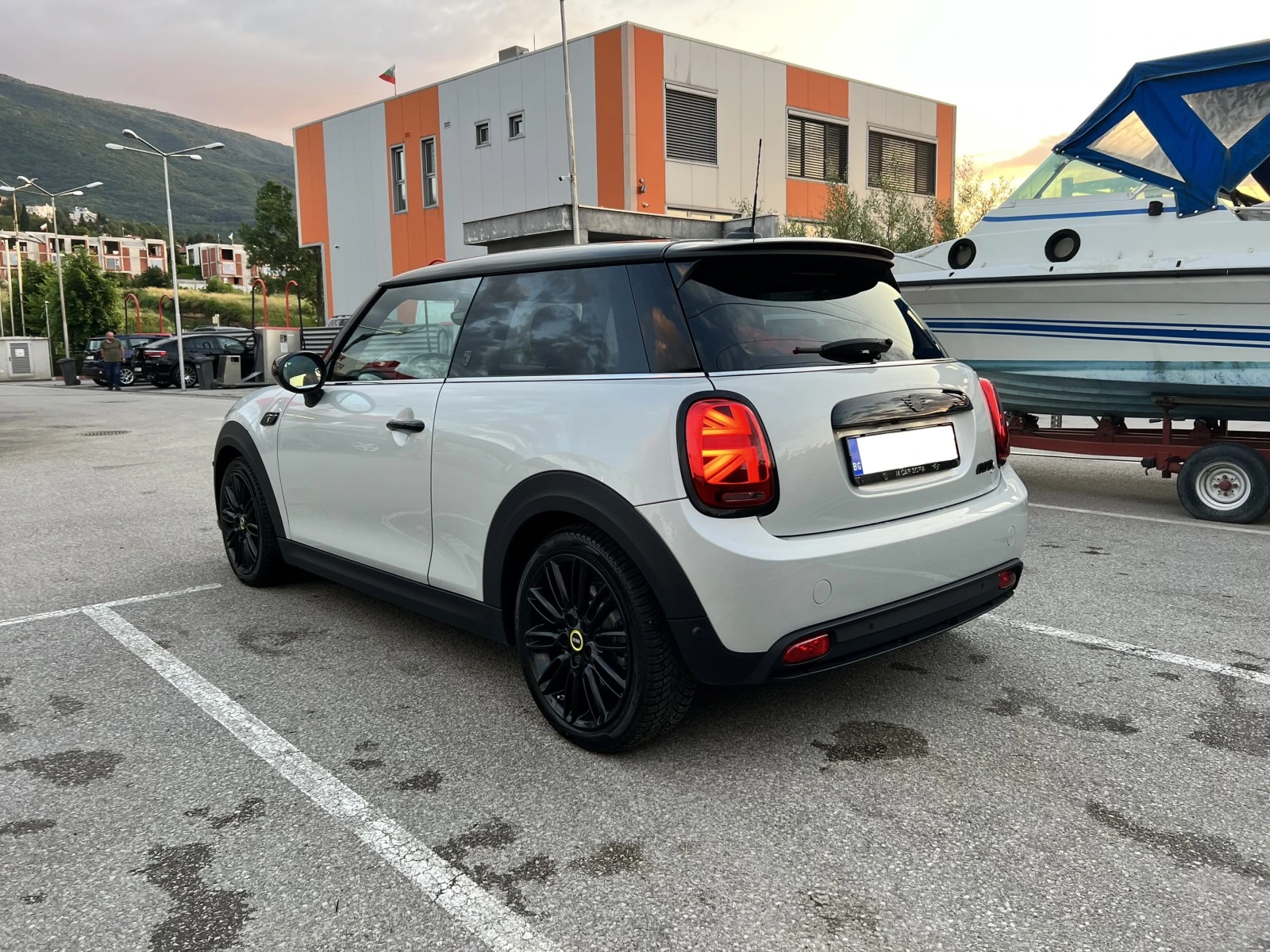 Mini Cooper SE Yours Гаранция  - изображение 6