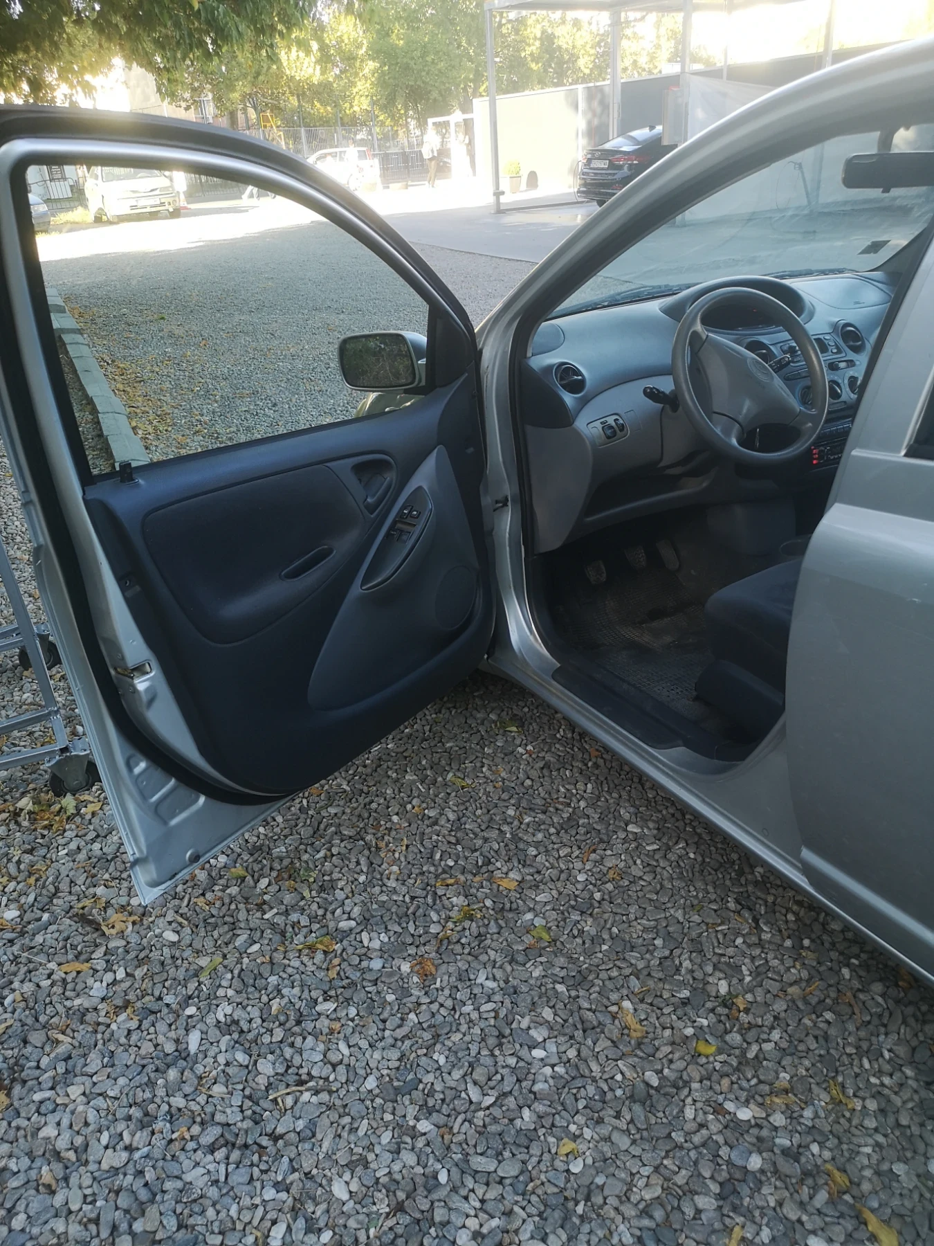 Toyota Yaris  - изображение 2