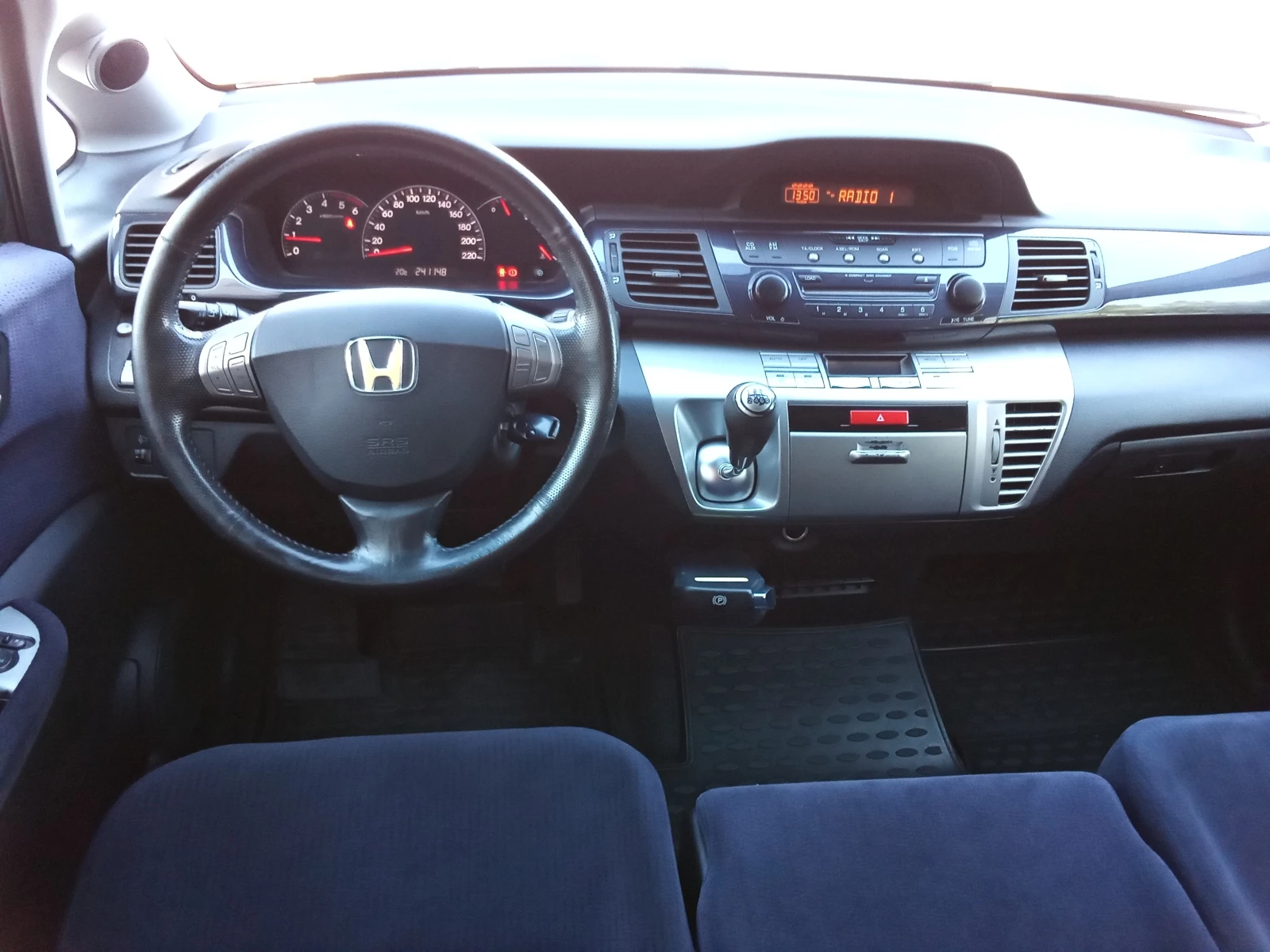 Honda Fr-v 2.2CTDI-140kc. 6места - изображение 9